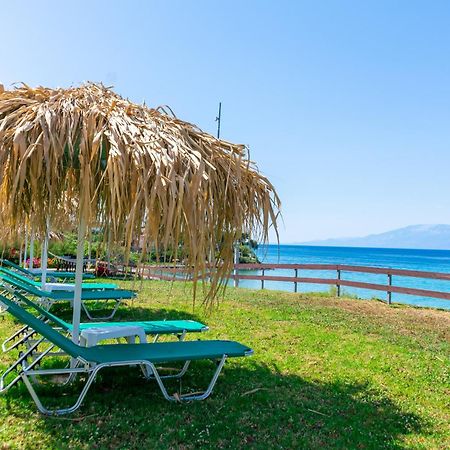 Baywatch Apartments On The Beach By "Elite" Ammoudi Exterior foto
